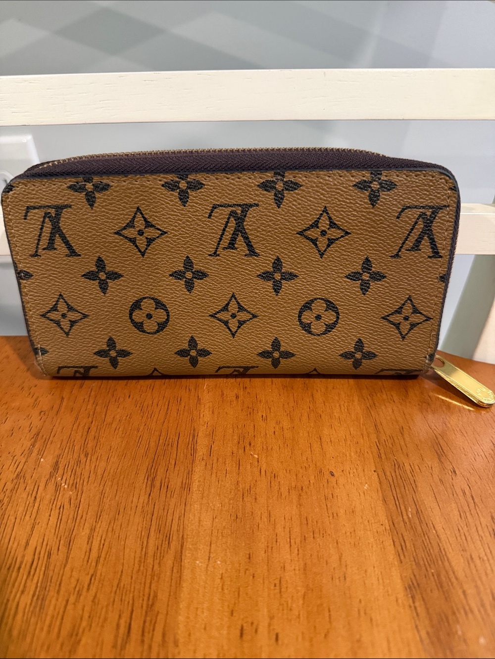 Louis Vuitton Zip-Around Wallet in Brown Monogram - Picture 2 of 4